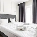 Urban Chic - Luxury For Up To 20 Guests In Mennica Residence, Center * Βαρσοβία