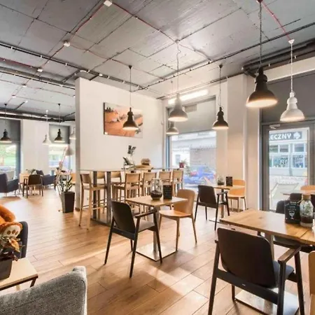 아파트 Urban Chic - Luxury For Up To 20 Guests In Mennica Residence, Center 바르샤바